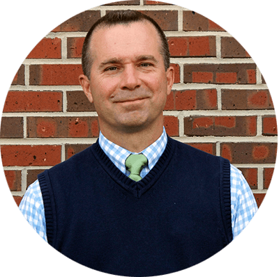 Davis Houck headshot