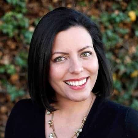 Nicole Méndez Dial headshot