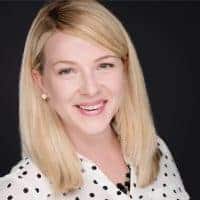 Elizabeth Ray Headshot