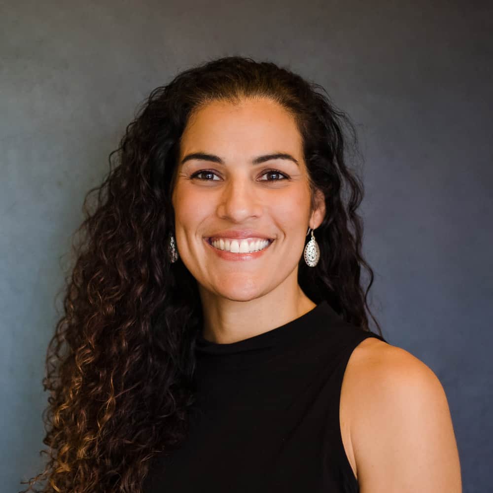 Elizabeth  Rosario Headshot