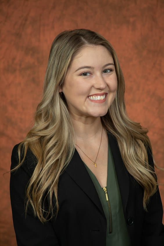 Abbey Hale Headshot